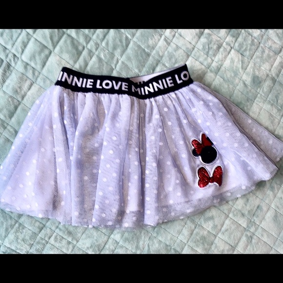 Welcome to Ariana’s closet - Picture 1 of 2
